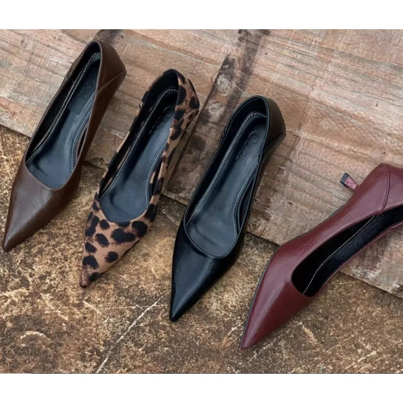 Women'S Shoes - 2024 女性のセクシーなハイヒールバーガンディヌードパンプスストリッパースティレットヒール光沢のある革の結婚式のブライダル品質の赤い靴