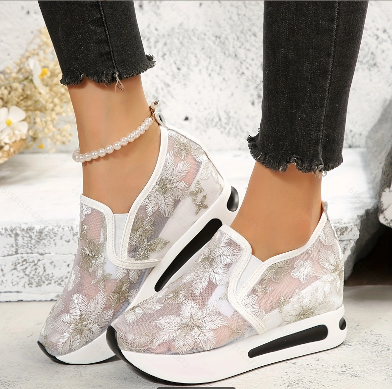 Breathable Mesh Athletic Shoes - レースフラットプラットフォーム女性スポーツシューズメッシュ通気性スニーカー夏の新しいカジュアルサンダルランニングビーチロッキングダンスシューズ