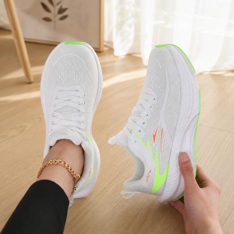 女性ワイドトゥスニーカー通気性ニットメッシュコンフォートフラ - Wide Toe Box Running Sneakers のレビューと価格