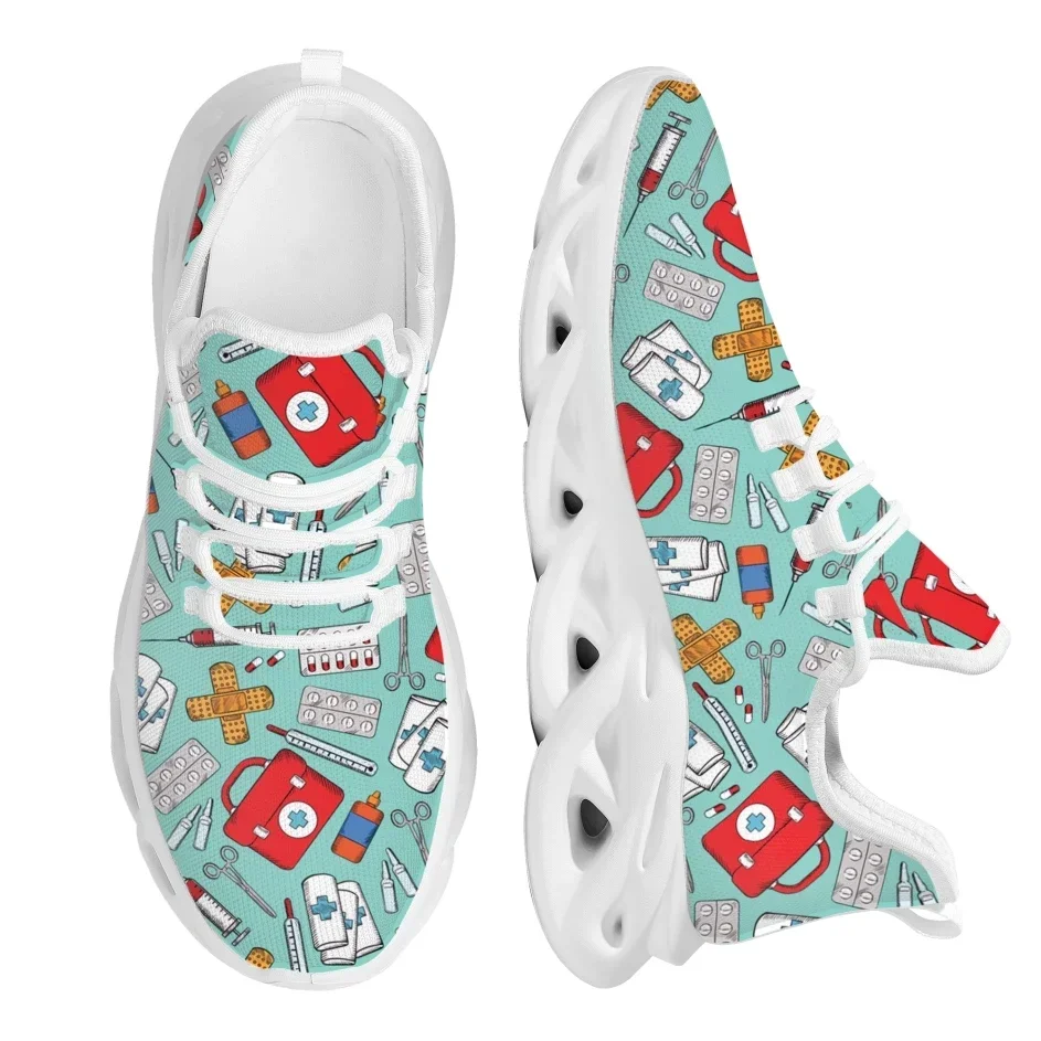 カスタムメイドの赤い医療ボックスデザインのアウトドアシューズ - Knit Fabric Lace Up Sneakers のレビューと価格