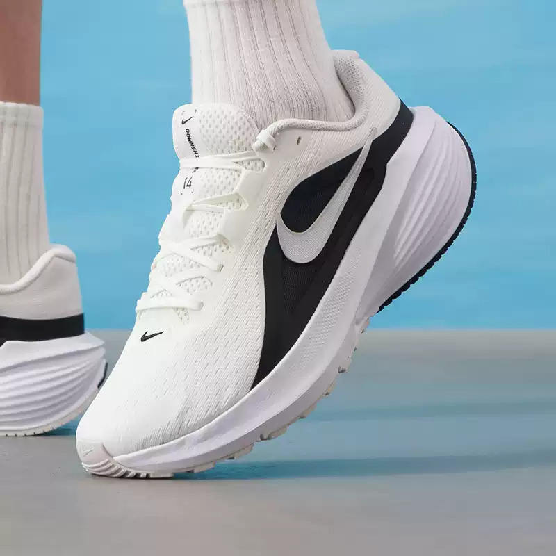 NIKE DOWNSHIFTER 14 メンズ ランニングシ - Lightweight Road Running Shoes のレビューと価格