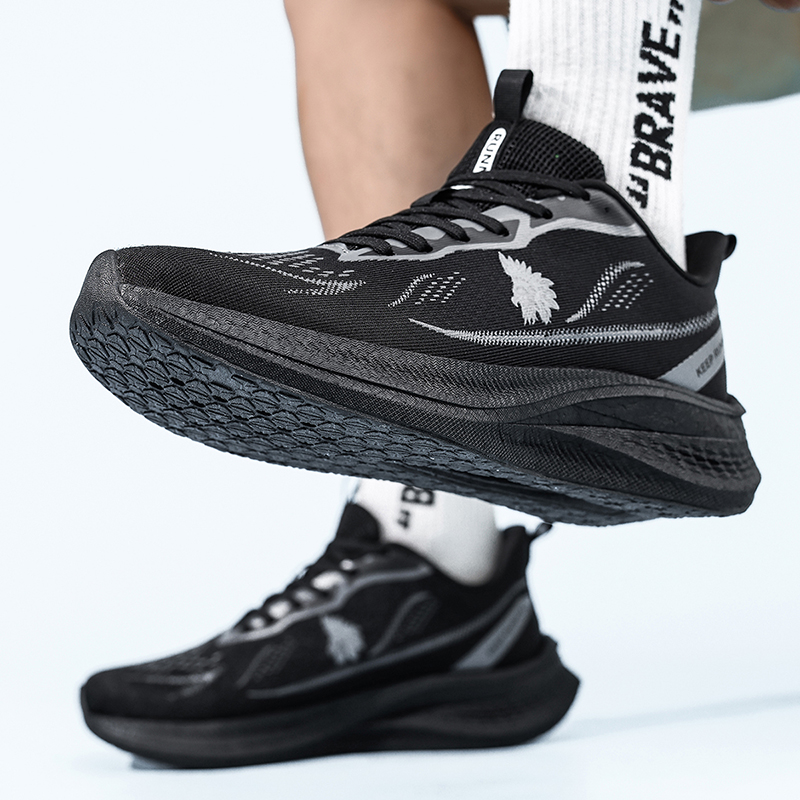超軽量メンズスポーツランニングシューズ 通気性抜群 トレイル - Shock Absorbing Gym Trainers のレビューと価格