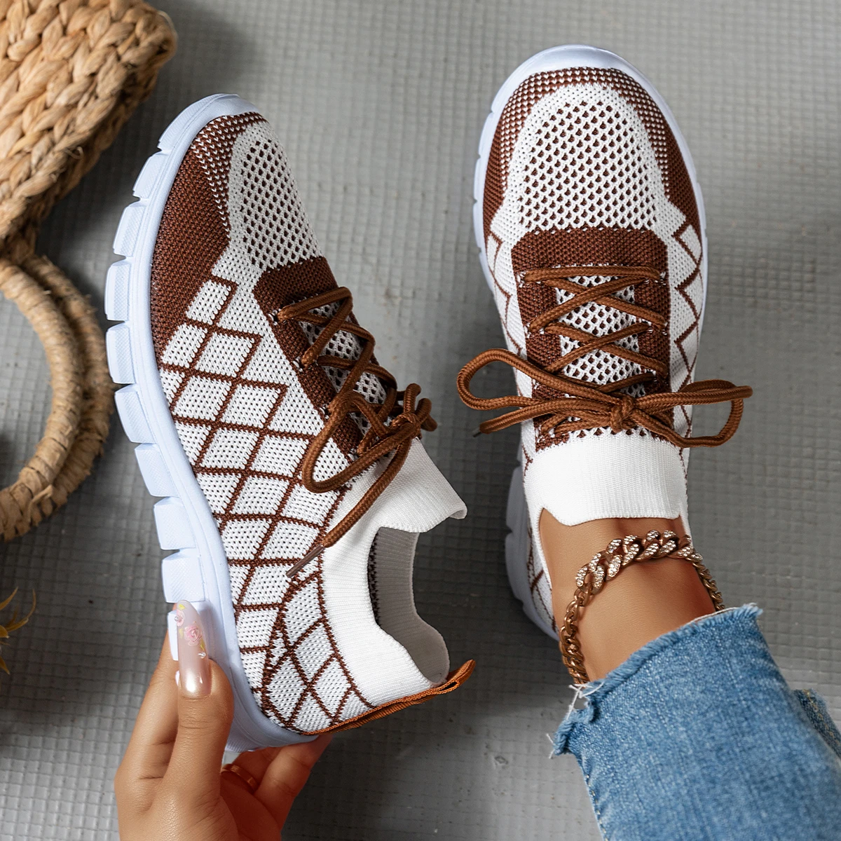 女性用ニットソックススニーカー、菱形パターン通気性軽量快適レ - Knit Fabric Lace Up Sneakers のレビューと価格