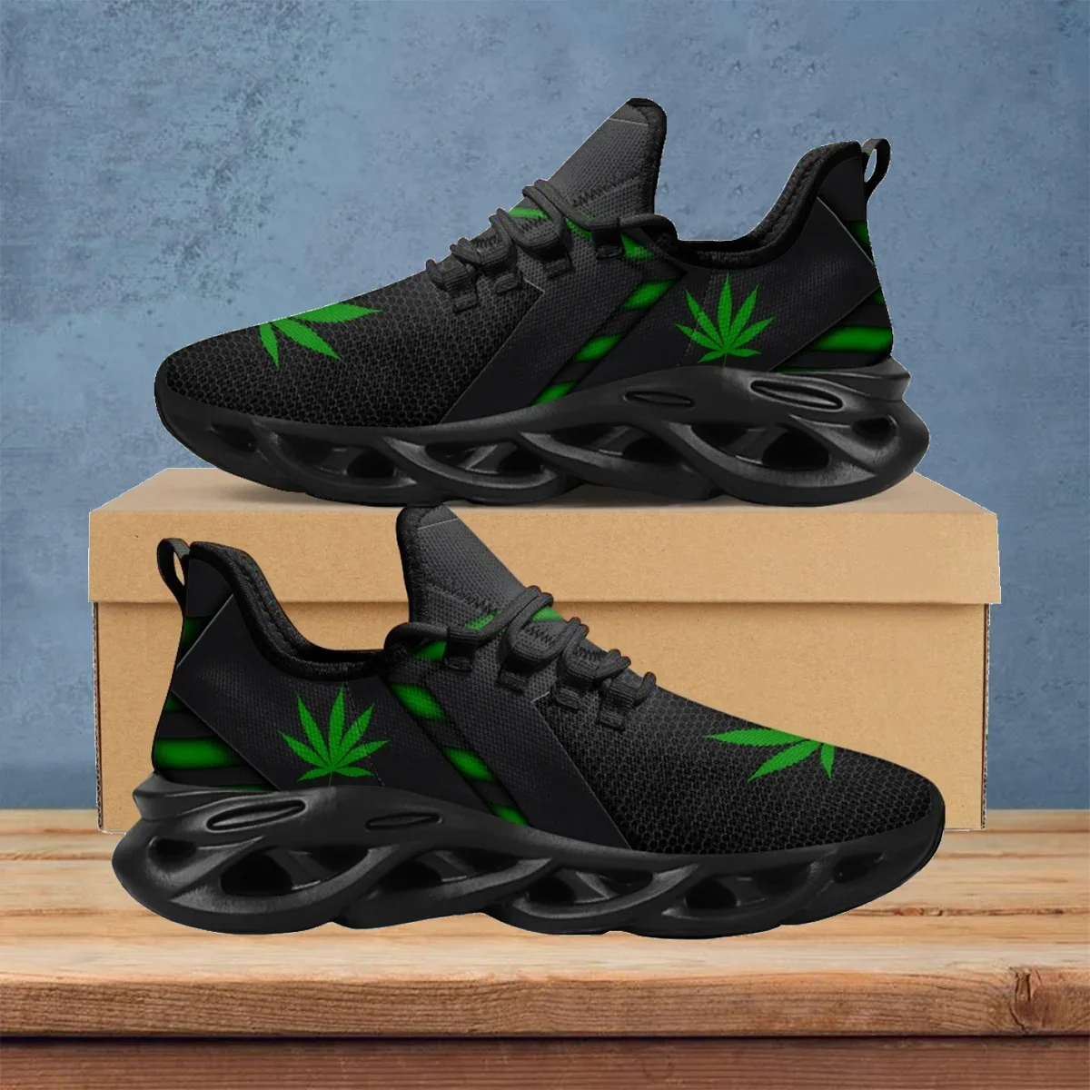 グリーンウィードリーフプリントアスレチックシューズ女性用通気 - Breathable Mesh Athletic Shoes のレビューと価格