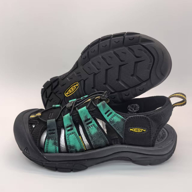 高品質のクラシックレトロユニセックススポーツシューズ快適で柔 - Lightweight Road Running Shoes のレビューと価格