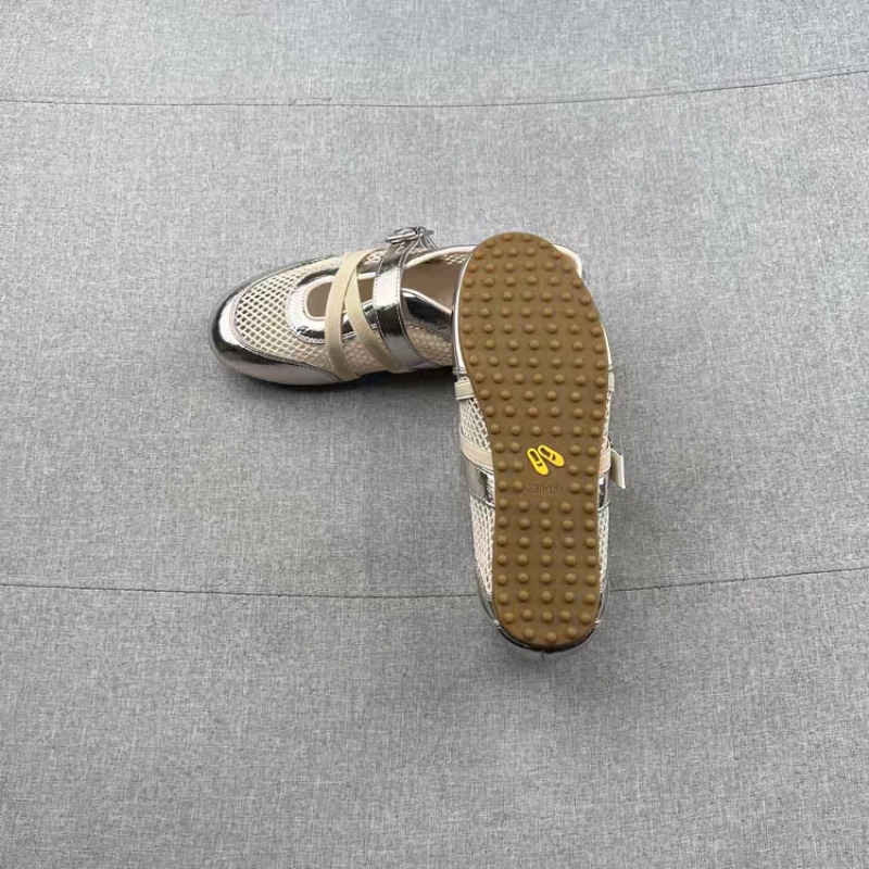 新しいスプライシング織り込み中空スニーカー 2026年春夏  - Sneakers のレビューと価格