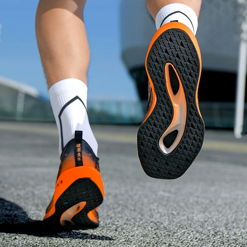 新しいソフトソールクッションメンズランニングシューズ女性用高 - Reflective Night Running Shoes のレビューと価格