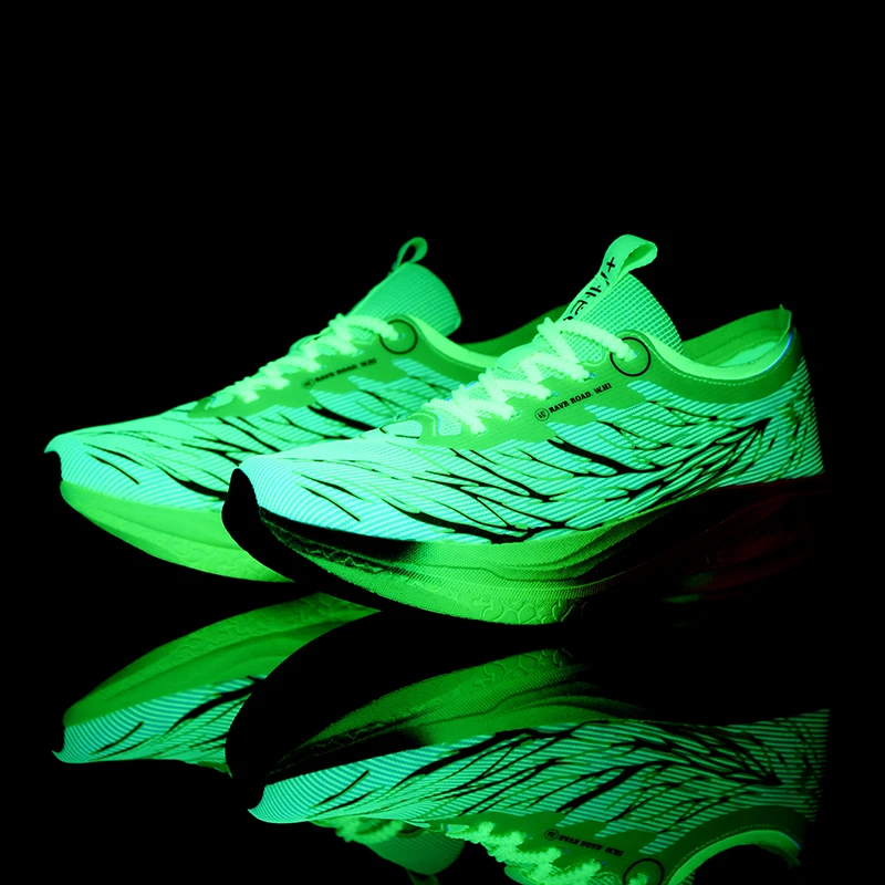 新しいソフトソールクッションメンズランニングシューズ女性用高 - Reflective Night Running Shoes のレビューと価格