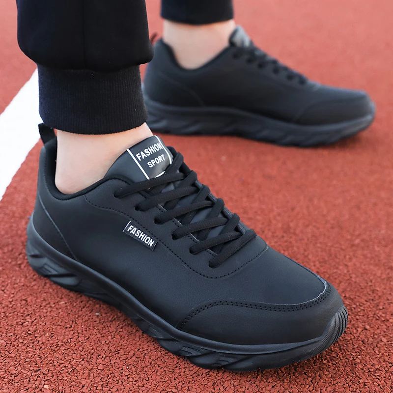 メンズPUアッパーフラットランニングシューズ、快適なウォーキ - Waterproof Goretex Running Shoes のレビューと価格
