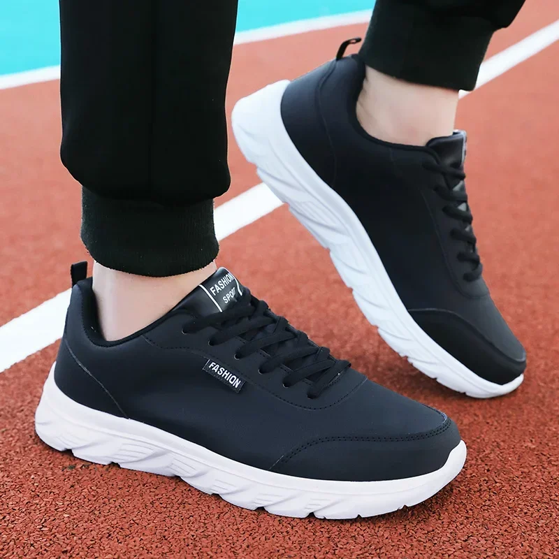 メンズPUアッパーフラットランニングシューズ、快適なウォーキ - Waterproof Goretex Running Shoes のレビューと価格