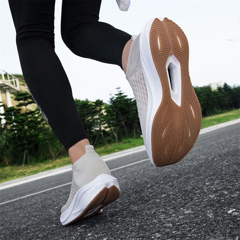 ユニセックス スリップオン ソックス ランニングシューズ 通 - Knit Fabric Lace Up Sneakers のレビューと価格